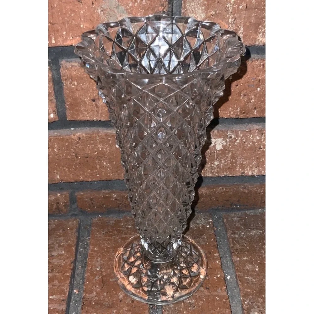 Vintage Clear Pressed Glass‎ Diamond Point Trumpet Vase Scalloped Sawtooth Rim